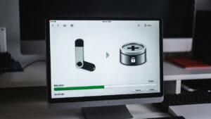 چگونه از فلش مموری در برابر ویروس محافظت کنیم؟